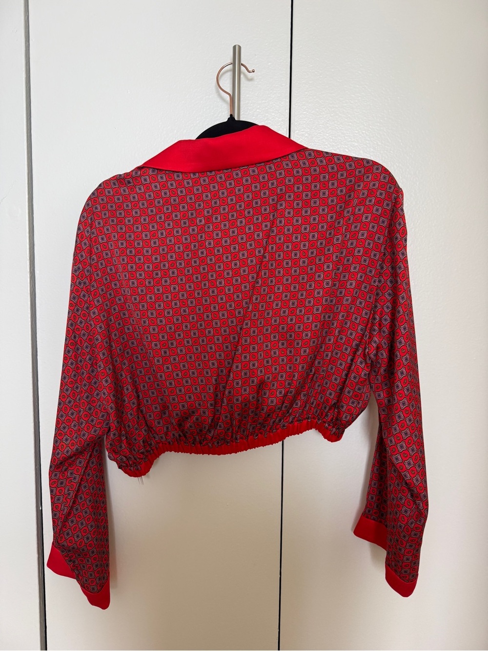 Sandro Red Patterned Cropped Button-Up Shirt NWT - Picture 2 of 4